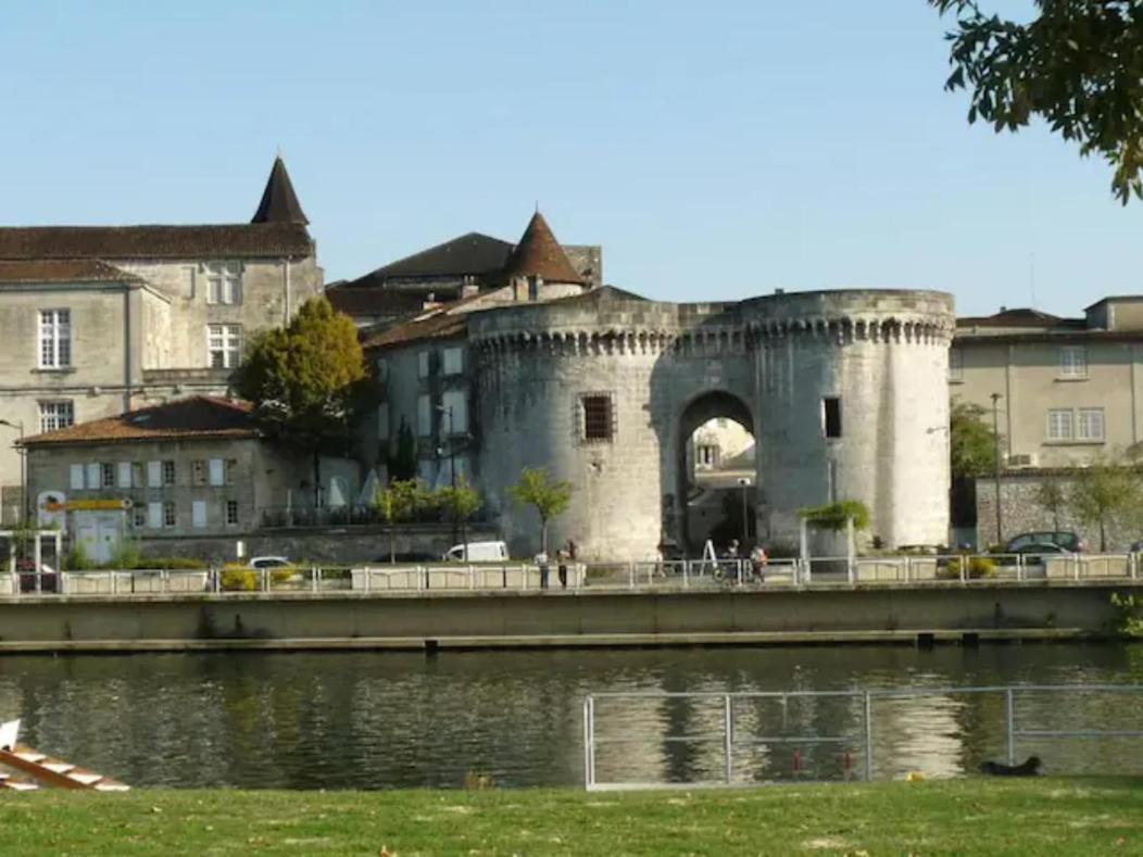 Le Charmant # Coeur De Cognac # Courette ภายนอก รูปภาพ